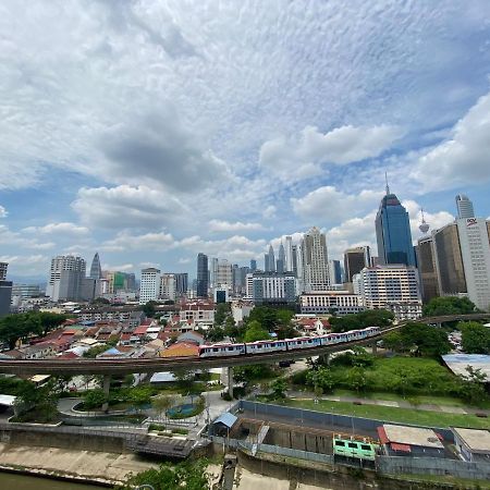 Regalia Residence And Suites By Awesomestay Kuala Lumpur Luaran gambar