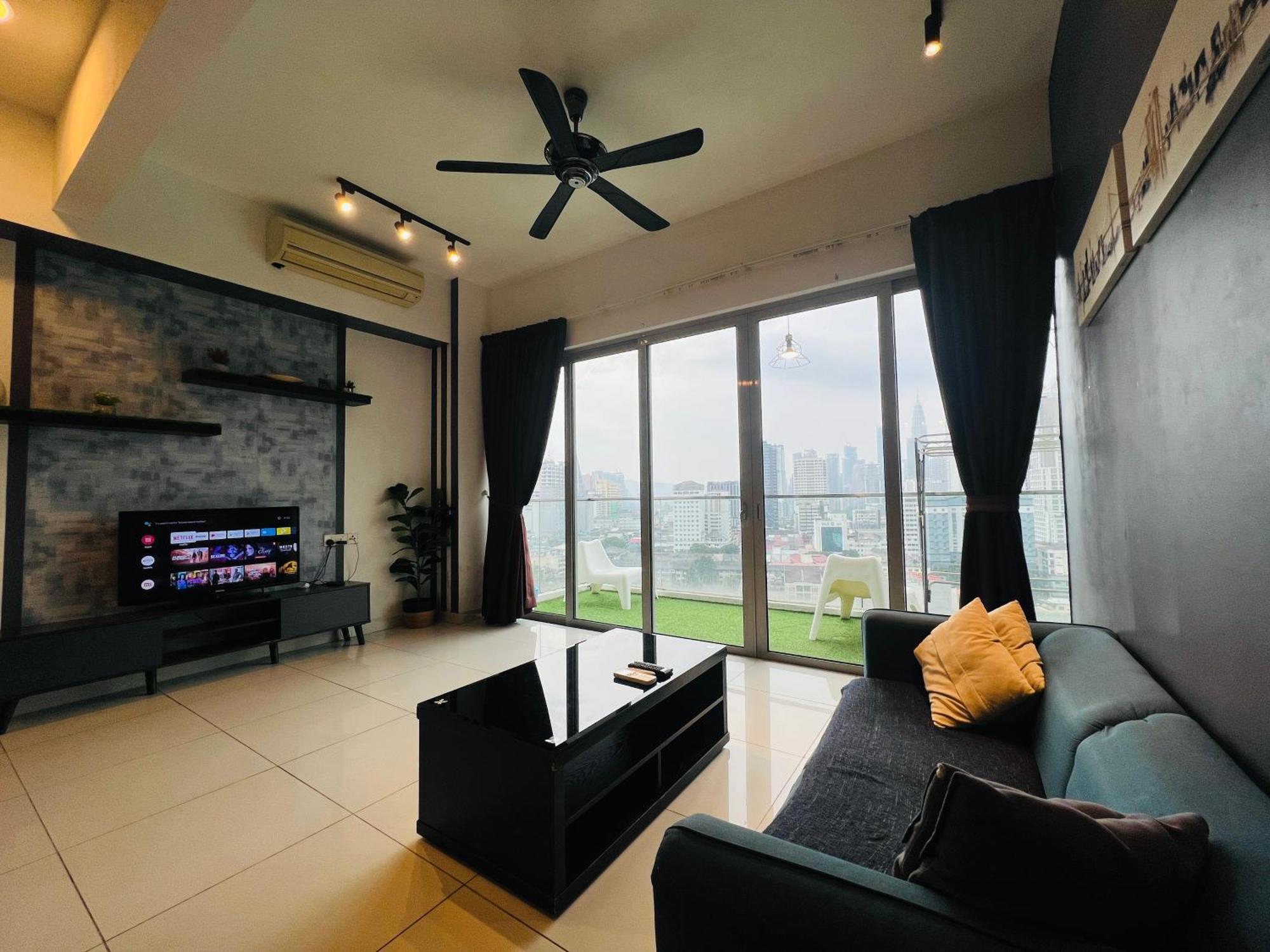 Regalia Residence And Suites By Awesomestay Kuala Lumpur Luaran gambar
