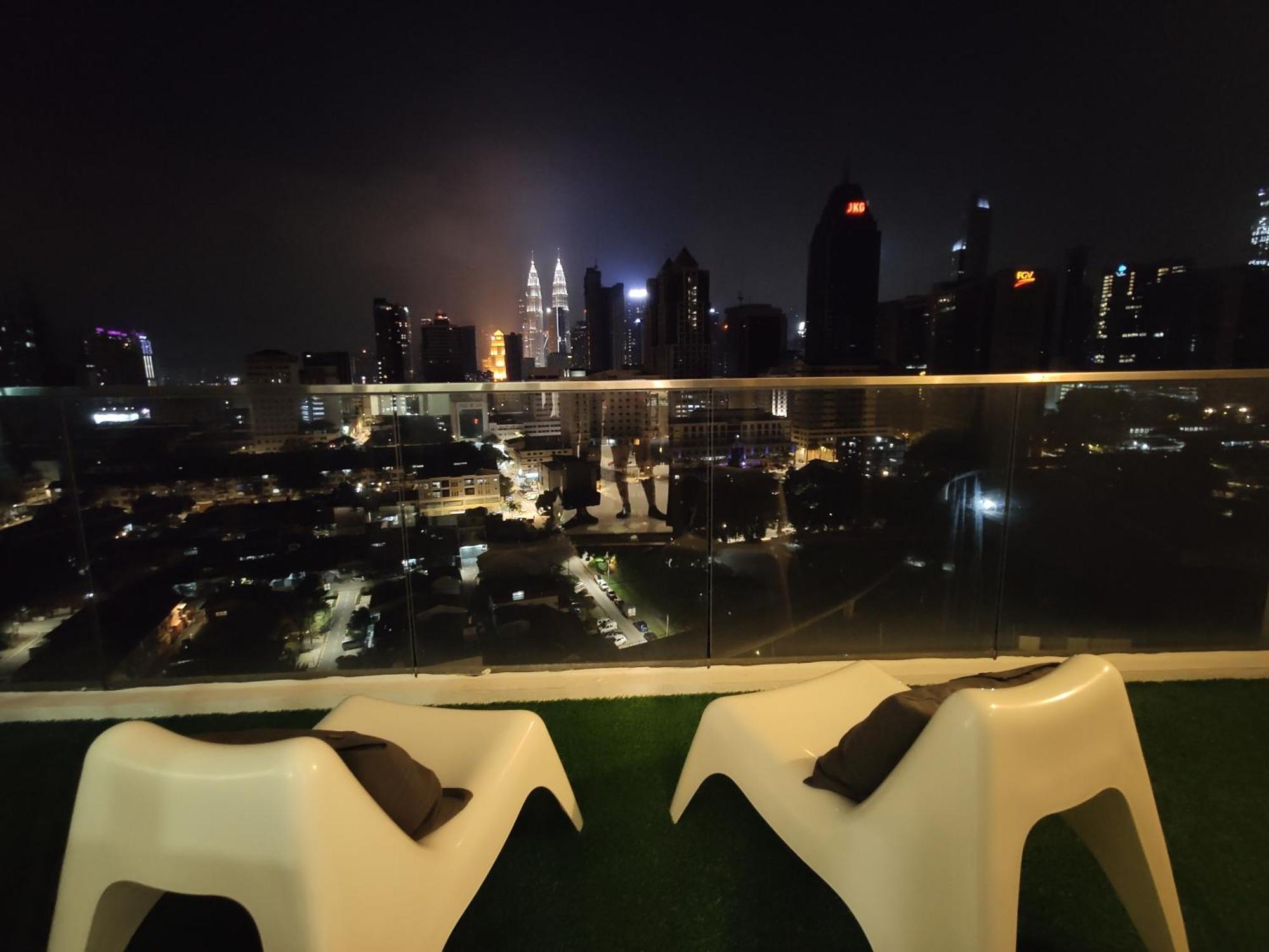 Regalia Residence And Suites By Awesomestay Kuala Lumpur Luaran gambar